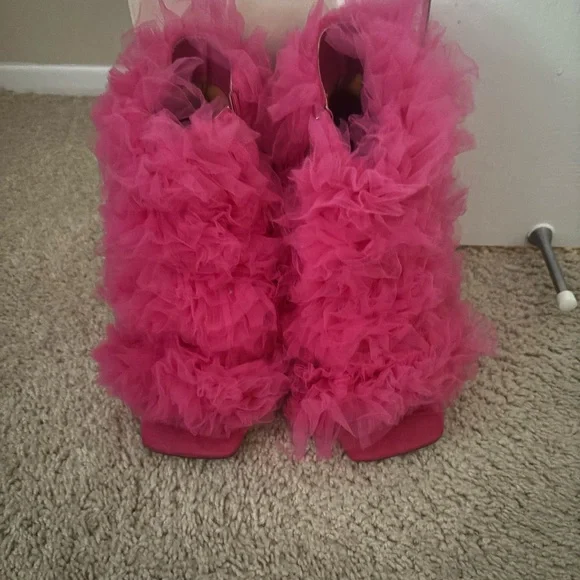 Pink Ruffled Heels - Picture 4 of 6